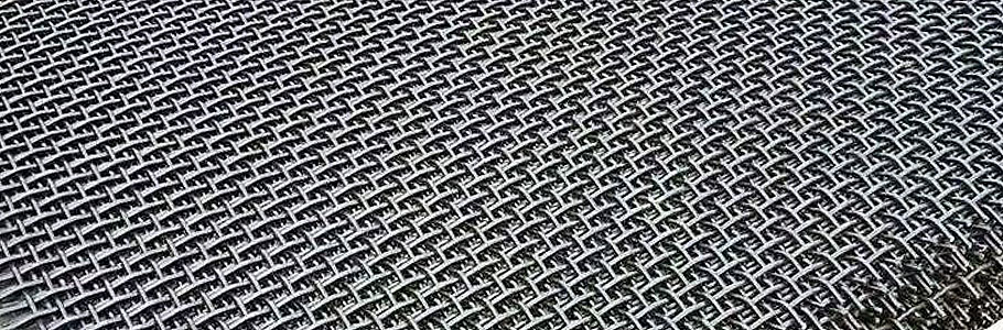 五金建材市場里的錳鋼篩網黑鋼篩網